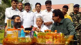 लालू और रामदेव की इस मुलाकात के यही मायने हो सकते हैं