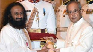 सही पकड़े हैं श्रीश्री, मलाला ने वाकई कुछ नहीं किया