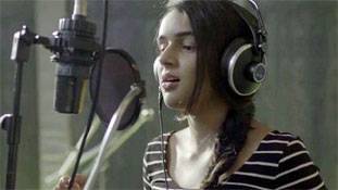 इस 15 साल की लड़की की आवाज पर क्यों फिदा हुआ बॉलीवुड, जानिए