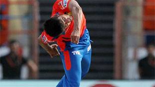 भारत के इस युवा गेंदबाज का ऐक्शन देखकर दंग रह गई दुनिया!