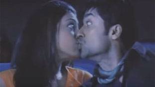 फिल्मों में कैसे शूट होते हैं किसिंग सीन, सच जानकर हैरान हो जाएंगे आप!