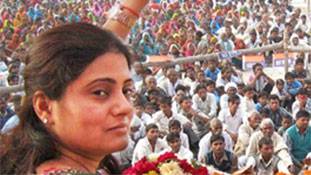 इन मां-बेटियों के झगड़ों के आगे सास-बहू के किस्‍से क्‍या हैं!