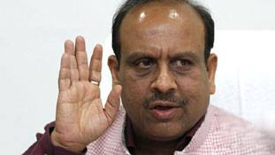 क्या कुछ ही दिनों की मेहमान है गुप्ता जी की मूंछ?