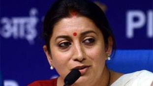 क्या यूपी में होगा प्रियंका गांधी और स्मृति ईरानी का महासंग्राम?
