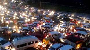 इस बारिश और जाम को क्या नाम दें...