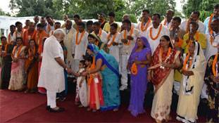 दिल्ली से गुजरात की यात्रा पर निकले प्रधानमंत्री के 'प्रधान'