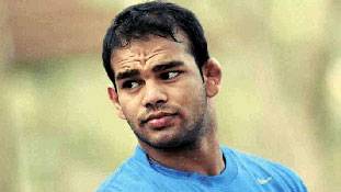 पेशेवर हाथों में हो खेल संघों की कमान