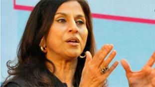 इस बार सचिन पर निशाना... शोभा डे हैं कि मानती नहीं!