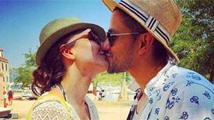 खुलेआम 'किस' करने से अब 2007 के पहले वाला बवाल नहीं होता