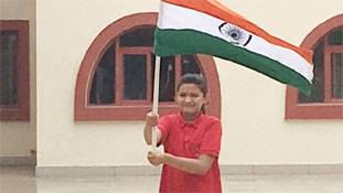 ये 13 साल की मुस्लिम लड़की श्रीनगर के लाल चौक पर फहराएगी तिरंगा!