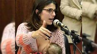 महिला सशक्तिकरण को घूरती दोहरी नजर !