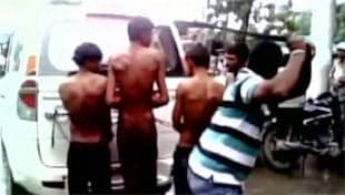 तो गोरक्षक कैसे करें पिटाई...इसकी गाइडलाइन जारी हुई है! तो गोरक्षक कैसे करें पिटाई...इसकी गाइडलाइन जारी हुई है!