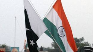 ट्विटर पर शुरू हो गया भारत - पाक युद्ध