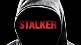 ‘Stalker’ के लिए हिंदी शब्द न होना खतरनाक है