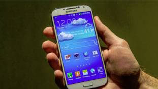 ये पांच चीजें जो आपके फोन के लिए हो सकती हैं फायदेमंद