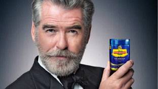 हमारे हीरो तो पान मसाला बेच ही रहे थे बॉन्‍ड, तुम भी बेच लेते