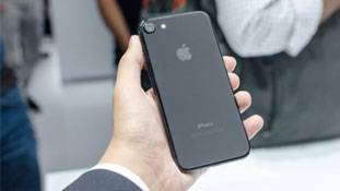 आईफोन 7 खरीदने के सबसे किफायती ऑफर, जानिए उनके नियम और शर्तें भी