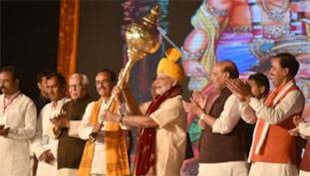 गांधी का 'हे राम' बनाम मोदी का 'जय श्रीराम' गांधी का 'हे राम' बनाम मोदी का 'जय श्रीराम'