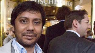 पाकिस्तान में सरकार और सेना के खिलाफ लिखने के मायने...