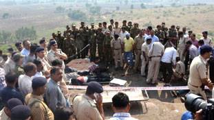 शहादत पर चुप्पी और एनकाउंटर पर शोर