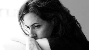 उधर बच्ची का सिर फूटा, इधर लोगों ने उसकी मां का सिर फोड़ दिया...