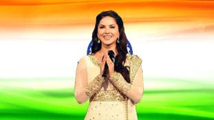 सनी लियोनी की फिल्म विद राष्ट्र गान !