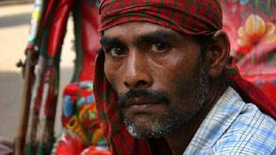 कैश और कैशलेस के बीच फंसा आम आदमी