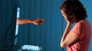 इंटरनेट पर अनजाने में भी ना करना ये काम वरना हो सकती है जेल