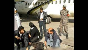 बलि के बकरे से पूछोगे तो बोलेगा कि भारत-पाकिस्तान एक हैं