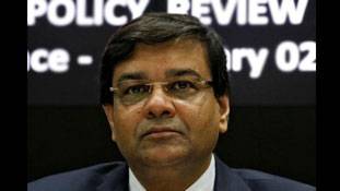 मुंह छुपाकर तो 'नोटबंदी' का नुकसान कर दिया उर्जित पटेल ने