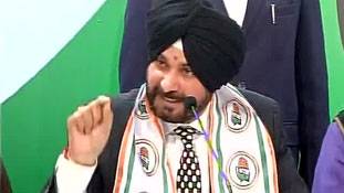 मोदी और बीजेपी पर हमलावर क्‍यों नहीं हुए गुरु 'सिद्धू'