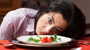 मुझे खाना बनाना नहीं आता, तो क्या मैं अधूरी हूं ?