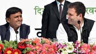 'अच्छे दिन...' पर अखिलेश की जवाबदेही भी है और सवाल पूछने का हक भी