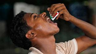 मूर्ख नहीं हूं कि एक गुटखे के बदले तुम्हें वोट दे दूं