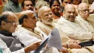 दाल से लेकर डाटा तक के तोहफों को वोटों में तब्दील करने की चुनौती