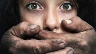 छेड़छाड़ की शिकार लड़की के लिए 3 मिनट की हेल्प गाइड छेड़छाड़ की शिकार लड़की के लिए 3 मिनट की हेल्प गाइड