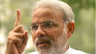 जानिए, मोदी ने कब कब पहना रेनकोट !