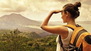 यहां महिलाएं पांव की जूती नहीं, बल्कि जूते पहनकर अपनी मर्जी से जीती हैं