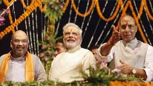 पूर्वांचल में बीजेपी की लड़ाई उसके 'कसाब' से कम और अपनों से ज्यादा है