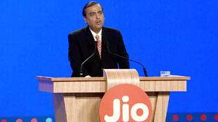 अपने दुश्मनों से क्‍या डर गया जियो ?