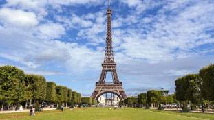 बड़ी दक्षिणपंथी है डगर यूरोप की