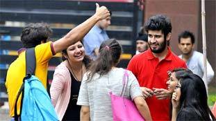 ऐसे हुई थी अप्रैल फूल की शुरुआत, जानें दुनिया के 5 बेस्ट प्रैंक्स के बारे में