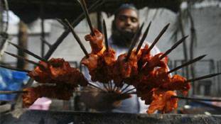 'मीट' ना मिला रे मन का...