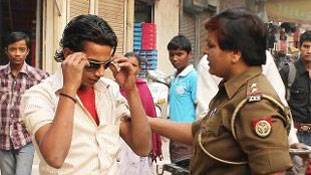 शेक्सपीयर के रोमियो नहीं हैं यूपी के शोहदे