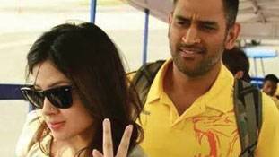 धोनी की बेइज्जती पर साक्षी ने दिया करारा जवाब