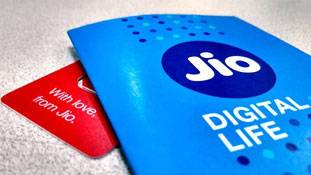 मुकेश अंबानी ने अब अमीर ग्राहकों के लिए खोले जियो के दरवाज़े