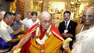 'तिब्बत कार्ड': दलाई लामा तो केवल बहाना हैं