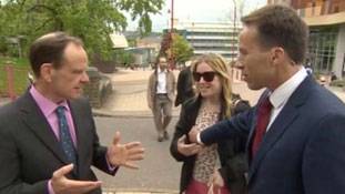 थप्पड़ से डर नहीं लगता साहेब, आपके छूने से लगता है!