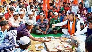 रामलला हम आएंगे, मंदिर बाद में पहले सबको हिन्दू बनाएंगे !