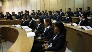 इंजीनियर बेटा अब गर्व का नहीं, चिंता का विषय बन गया है!